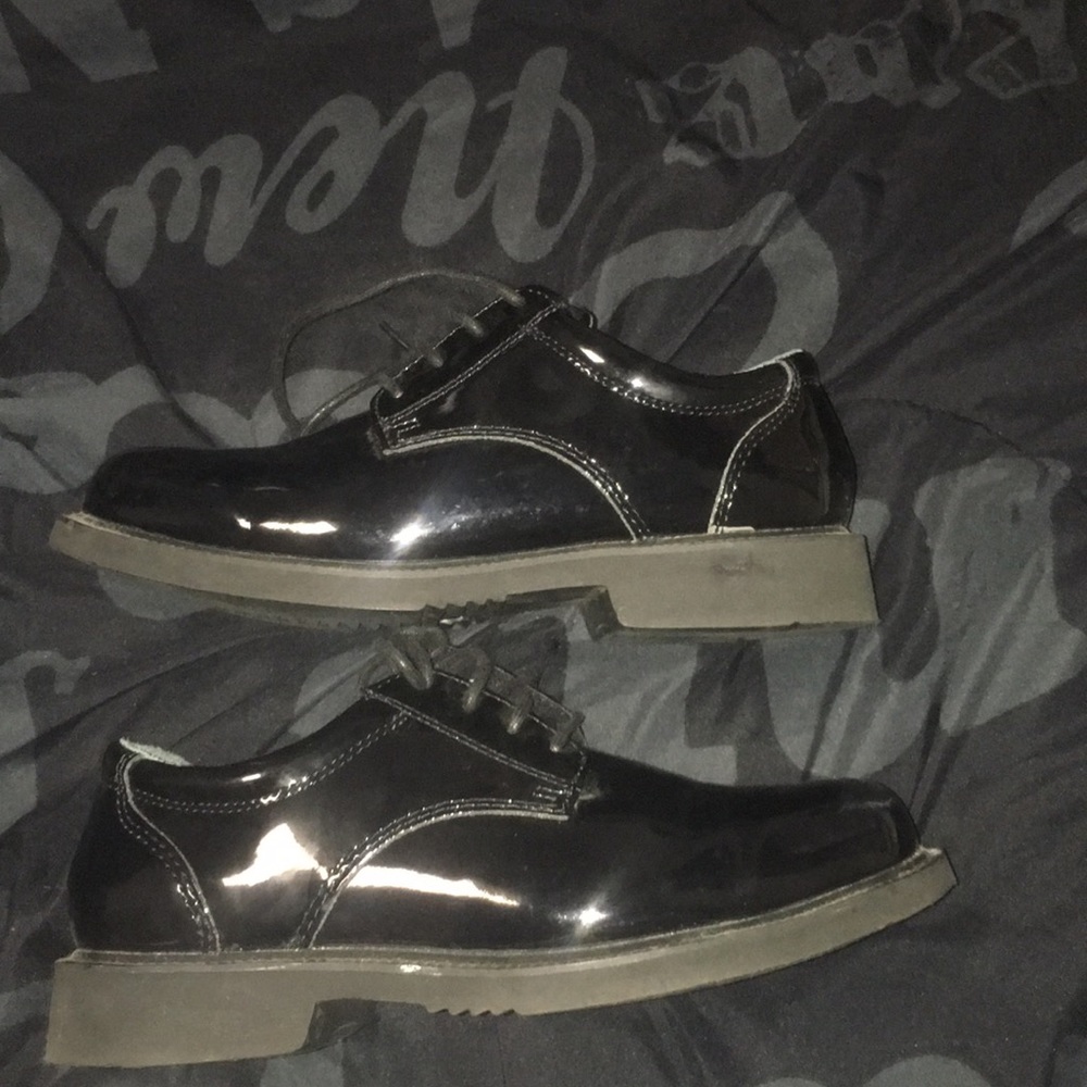 Dress shoes